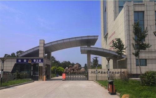  石家莊中英航空學(xué)校學(xué)費貴嗎？   