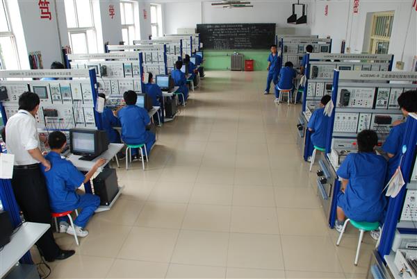 濟(jì)南機(jī)電一體化學(xué)校有哪些？