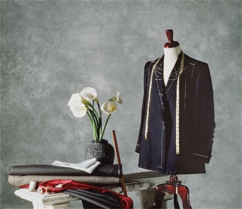 服裝色彩如何搭配？濟寧服裝設(shè)計學校讓你“眼前一亮”！