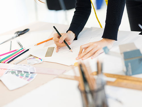 保定哪些學(xué)校開設(shè)了平面設(shè)計專業(yè)？