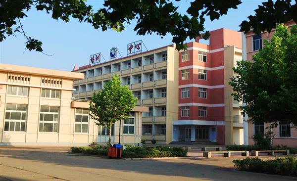 山東龍口礦業(yè)集團高級技工學校有哪些專業(yè)？有電子方面專業(yè)嗎？