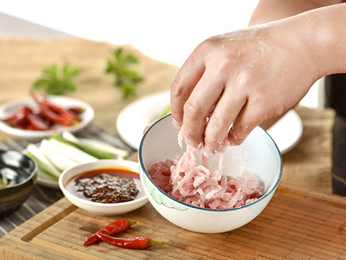 成都烹飪學(xué)校哪所比較好？