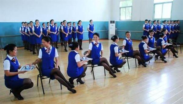 山東港口工程高級(jí)技工學(xué)校乘務(wù)類(lèi)專(zhuān)業(yè)有哪些？