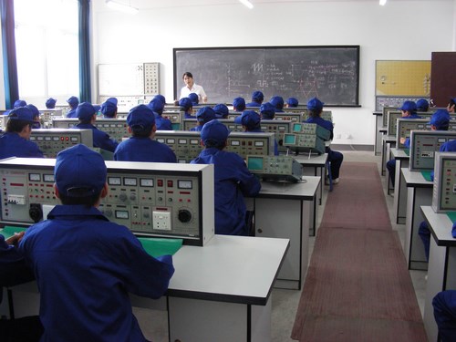 中國洛陽一拖技師學院有哪些優(yōu)勢？