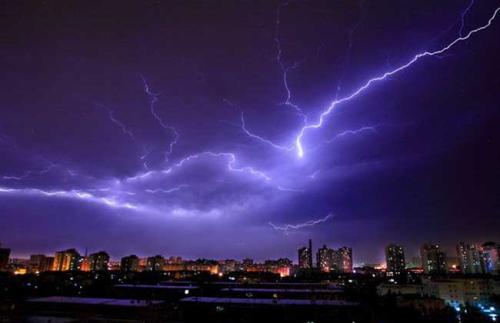 雷雨天氣如何用電？張家口文華電力中等職業(yè)學校