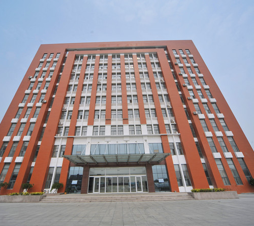 與同類院校相比，東營市技師學院都有哪些優(yōu)勢？
