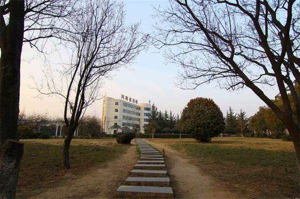 洛陽無人機學(xué)校怎么選？