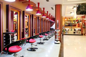 唐山牛燕美容美發(fā)學(xué)校開(kāi)設(shè)哪些美容專業(yè)？