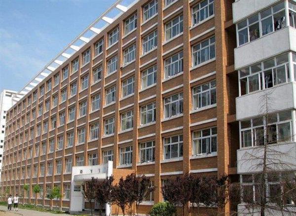 山東省臨沂衛(wèi)生學(xué)校都開(kāi)設(shè)了哪些專(zhuān)業(yè)？