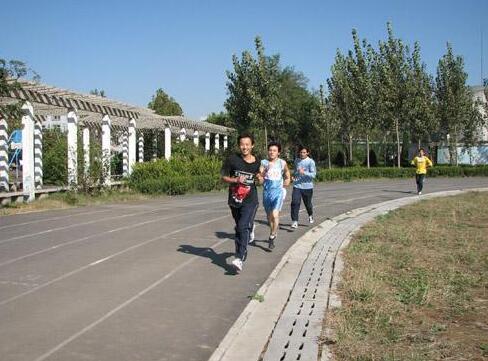 濟(jì)南工業(yè)技工學(xué)校福利待遇好嗎？應(yīng)該怎么報(bào)名？