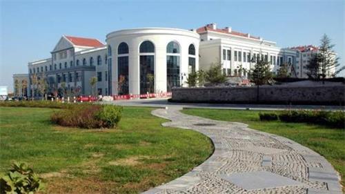 山東省青島港灣職業(yè)技術(shù)學(xué)院怎么樣？