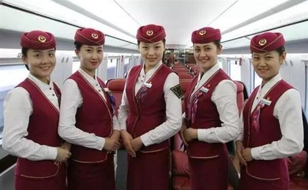 山東財經(jīng)大學(xué)統(tǒng)計學(xué)院高鐵服務(wù)專業(yè)都教什么？