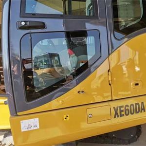 挖掘機(jī)、叉車、吊車